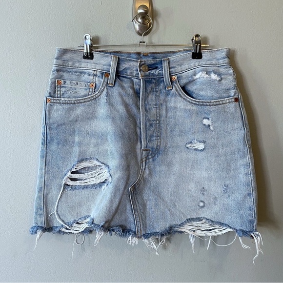 Levi’s Denim Deconstructed Mini Skirt - Picture 2 of 8